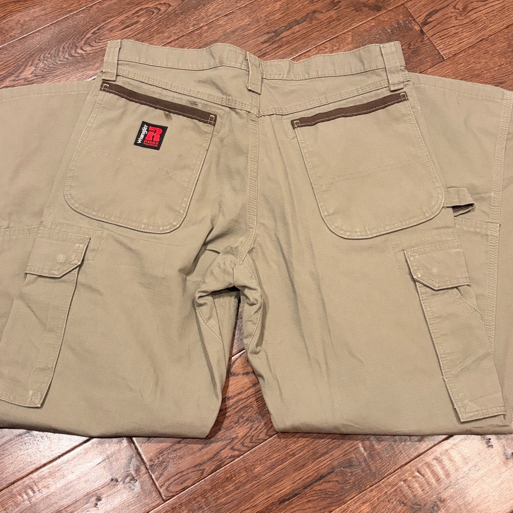 Wrangler RIGGS Work Wear Men's Tan Cargo Pants - Picture 5 of 9